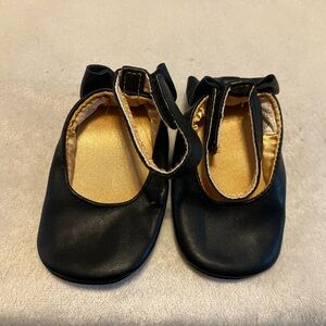 Rising Star Black and Gold Dress Shoes